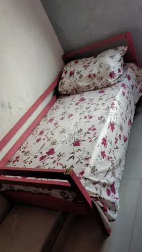 Cama infantil de madeira