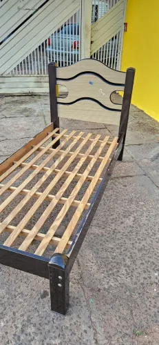 cama solteiro bem conservada - entrega grátis 