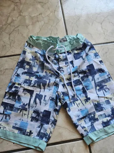 Kit 4 bermudas mahalo e tigor infantil excelente estado pouco usado.