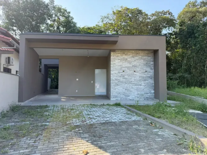 Térrea para venda com 121 metros quadrados com 3 quartos em Guaratuba - Bertioga - SP