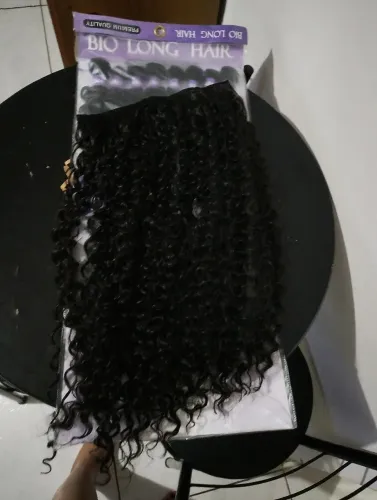 Mega hair cacheado