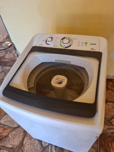 Arapongas-Pr - Máquina de lavar 12kg Consul c/ defeito, liga funciona, mas não gira.