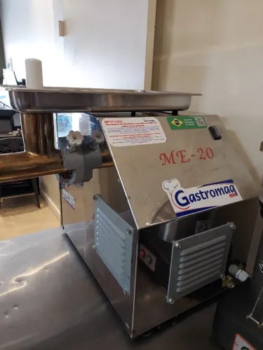 Extrusora De Massa Gastromaq Me 20 Inox 220v Monofásica 20kg