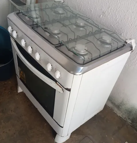 Fogão 6 bocas esmaltec