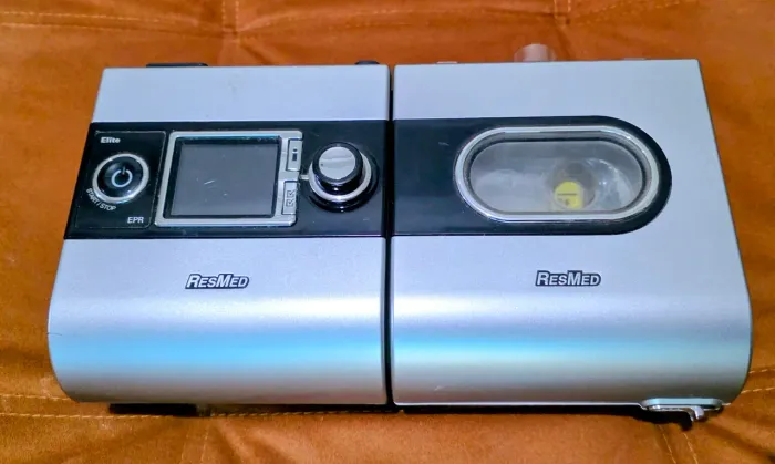 Aparelho CPAP ResMed S9 Elite com Umidificador H5i + Máscara Swift FX
