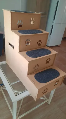 Escada Pet