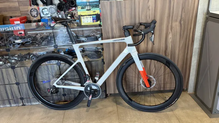 Bicicleta Speed 700 cannondale Carbono 56 SuperSix evo axs