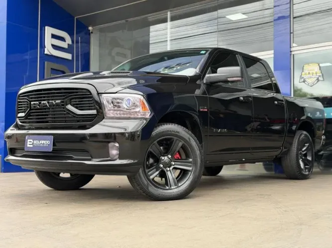 Ram Classic Laramie 5.7 V8 16V Gasolina 4X4 Aut. 2022