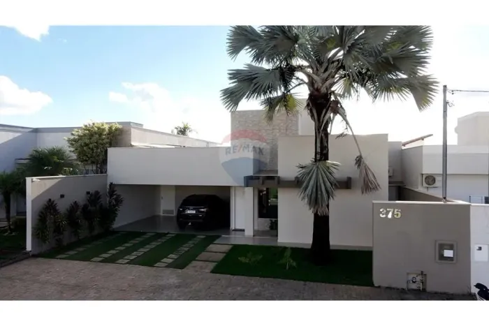 Casa no Residêncial Bocaina, em ótima localização no Condominio, com 3 quartos sendo 1 sui