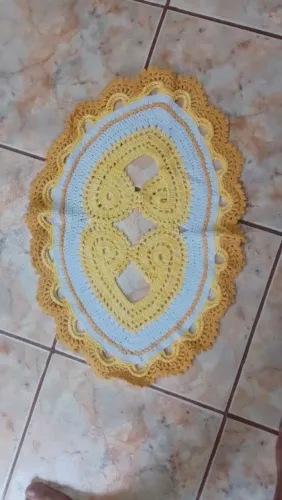 Tapetes preço 50 reais. 