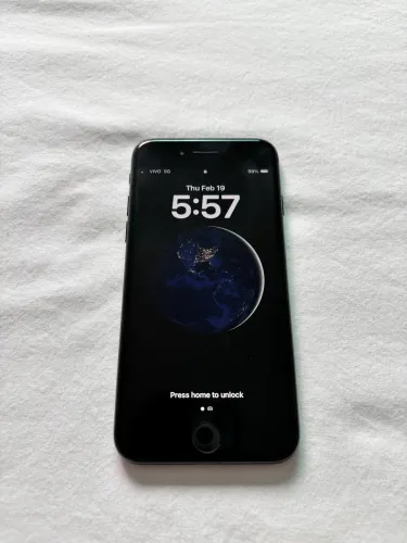 iPhone SE 3a geração 64gb cor Meia-noite