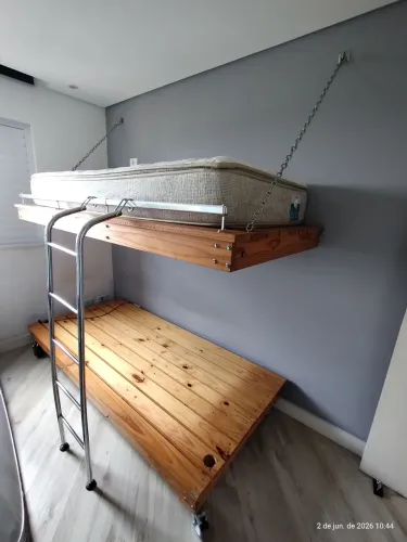 BELICHE SUSPENSA EM MADEIRA MACIÇA - ESTILO LOFT
