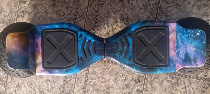  Hoverboard elétrico off-road 8,5'' com led e bluetooth, para todos os tipos de terreno.
