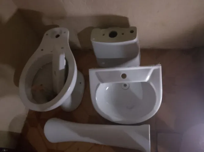Vendo vaso completo pia banheiro e pia louça