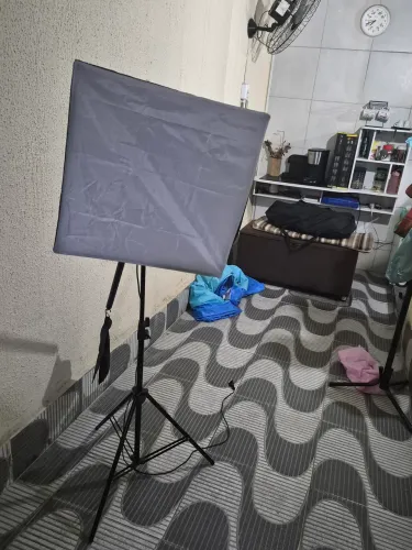 Softbox 40 x 40 girafa com tripé 