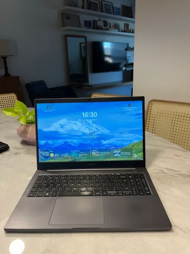 Notebook Samsung Book NP550 Intel Core i5 8GB RAM SSD 256GB 15,6" Full HD Windows 11