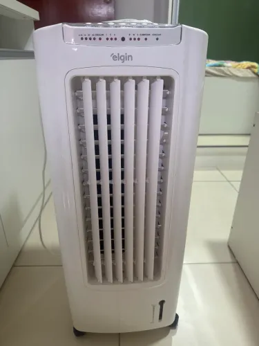 Climatizador de ar Elgin 7,5L seminovo