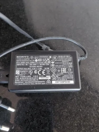 Fonte Carregador Para Playstation Vr Sony Adp-15ah 5.1v 2.8a (Usado)