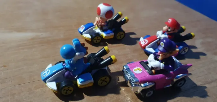Lote de Hot Wheels Originais e Novos - Mario Toad Blue Yoshi Waluigi - Mario Kart