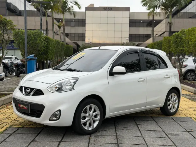 Nissan March SV 1.0 12V Flex 5P 2017