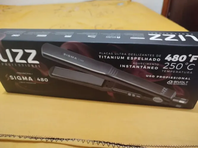 Vendo prancha de cabelo nova n caixa valor 350$ c nota fiscal