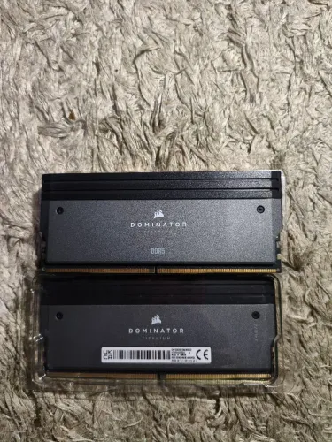 Memória DDR5 CORSAIR DOMINATOR TITANIUM 2x16gb 6000mhz