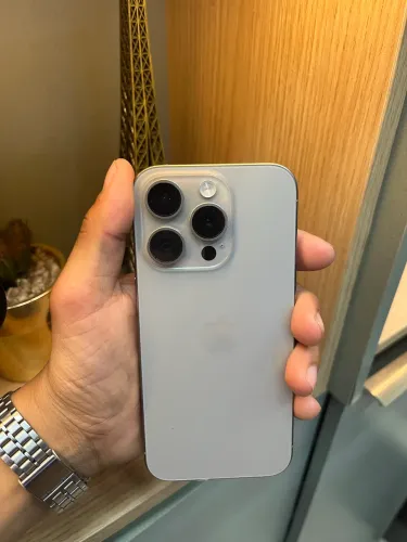 15 Pro 128 sem uso