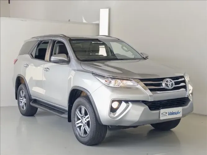 Toyota Hilux SW4 SR 4X2 2.7/ 2.7 Flex 16V Aut. 2020