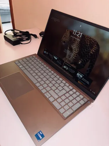 Dell Inspiron 15 5510 | i5 11ª Geração | 8GB RAM | SSD 256GB | Iris Xe | Touch