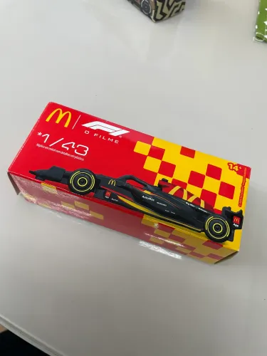 Formula 1 -F1 MC Donalds 2025 . Amarela