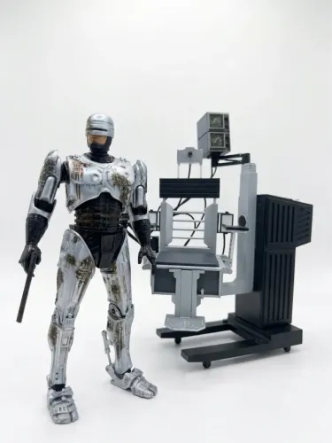 Robocop Damaged Neca