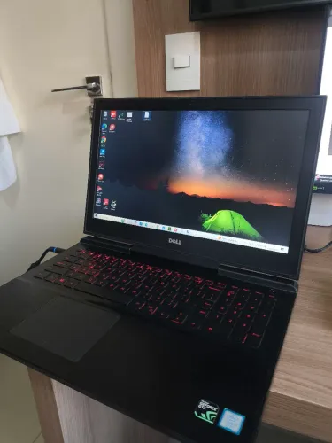 Notebook gamer Dell Inspiron Gaming 15 7000 (7567) - Muito conservado/Excelente desempenho