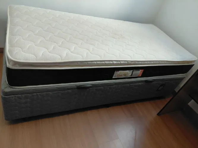 Vendo cama box/baú salteiro