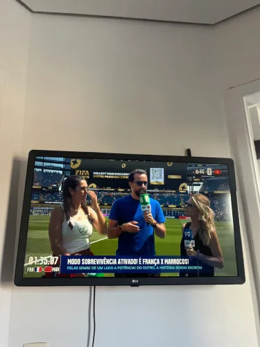 TV LG 32 LED HD Smart TV - ótimo estado