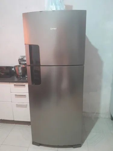 Vendo geladeira com defeito sem gás. Mas o motor esta funcionando.