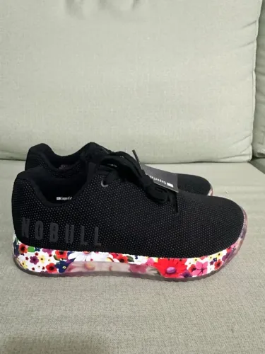Tênis NOBULL Trainer SuperFabric Preto Floral - Tam. 42