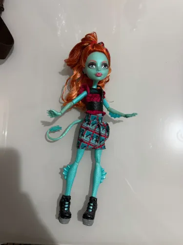 Boneca Monster high