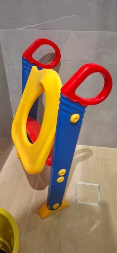 Escada infantil para banheiro 