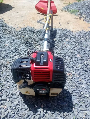 Roçadeira toyama 52hp