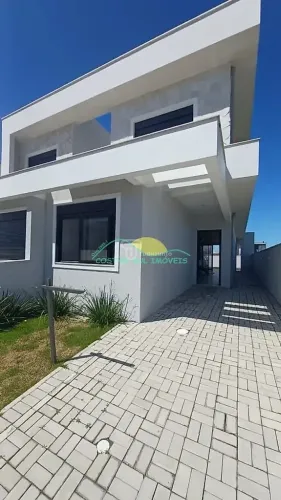 Casa geminada 3 suítes (1 no térreo), financiável, 162m² de área privativa em terreno de 1