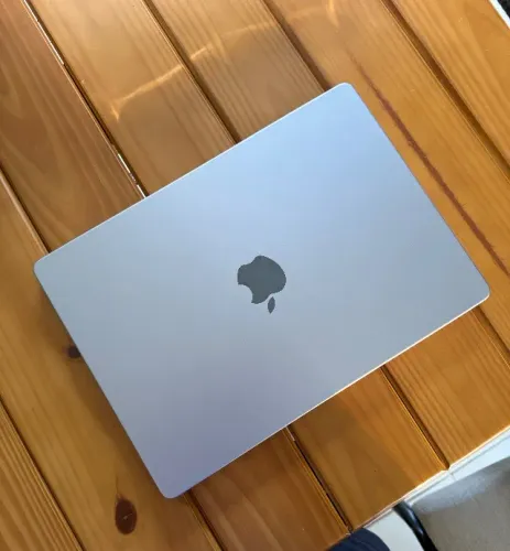 MacBook Pro - M2 Max - 2023
