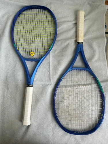 Yonex Ezone 100 L3 Blast Blue