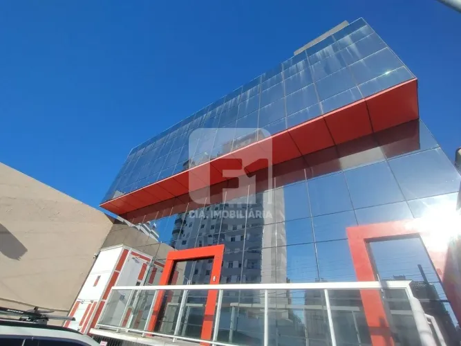 Prédio comercial à venda no Estreito