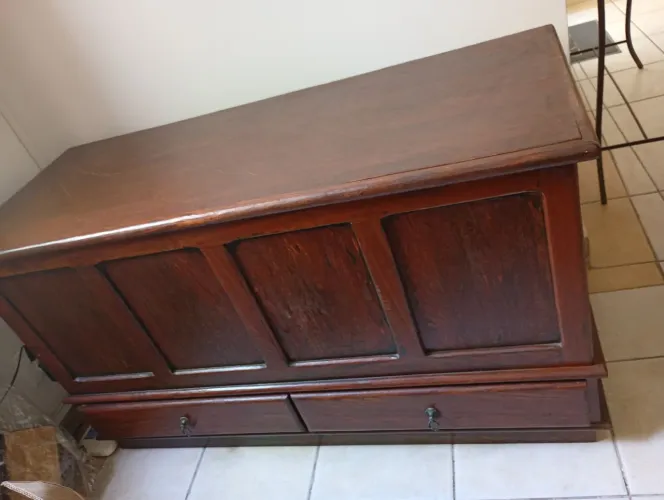 Vendo Baú com 2gavetas! Ótimo estado!