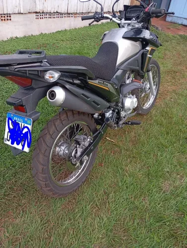 Moto econômica e versátil