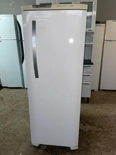 Geladeira Electrolux sistema frostfree 110v