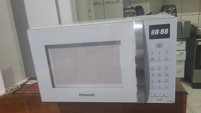 Vendo micro-ondas panasonic 32L 110V funcionando perfeitamente