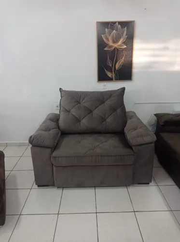 Poltrona Reclinável e Retrátil 