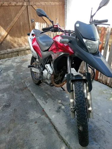 XRE 300 2010