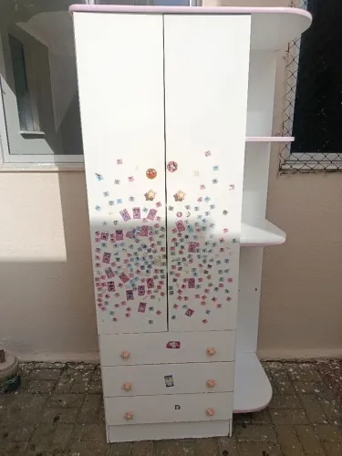 Vendo esse guarda roupa infantil 